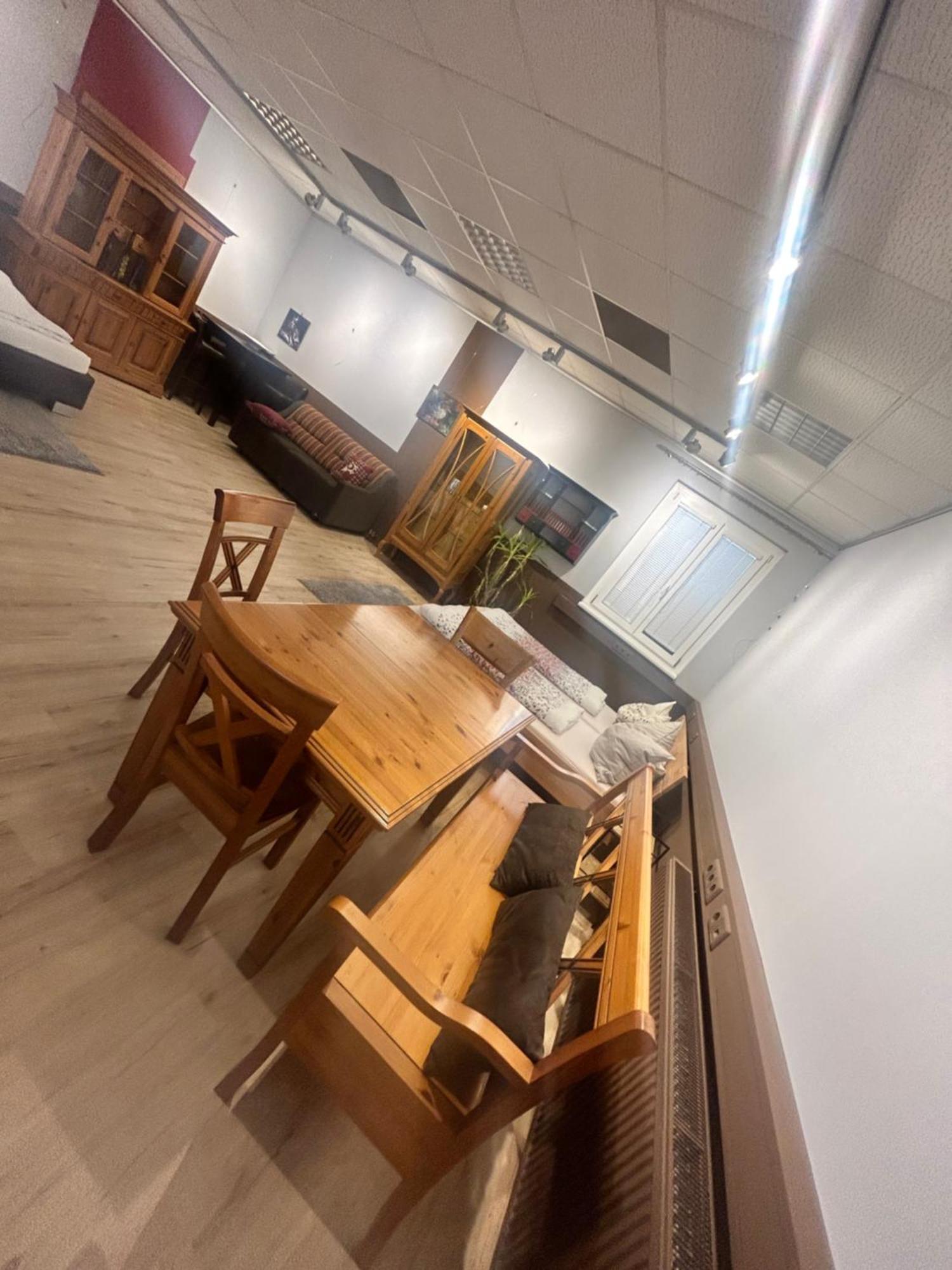 מלון Krumnussbaum Nous Cafe & Restaurant מראה חיצוני תמונה